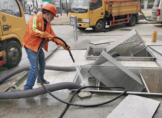 枫木镇隔油池清理